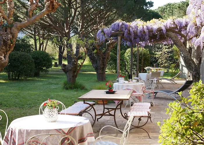 Lei Souco Bed & Breakfast 4*